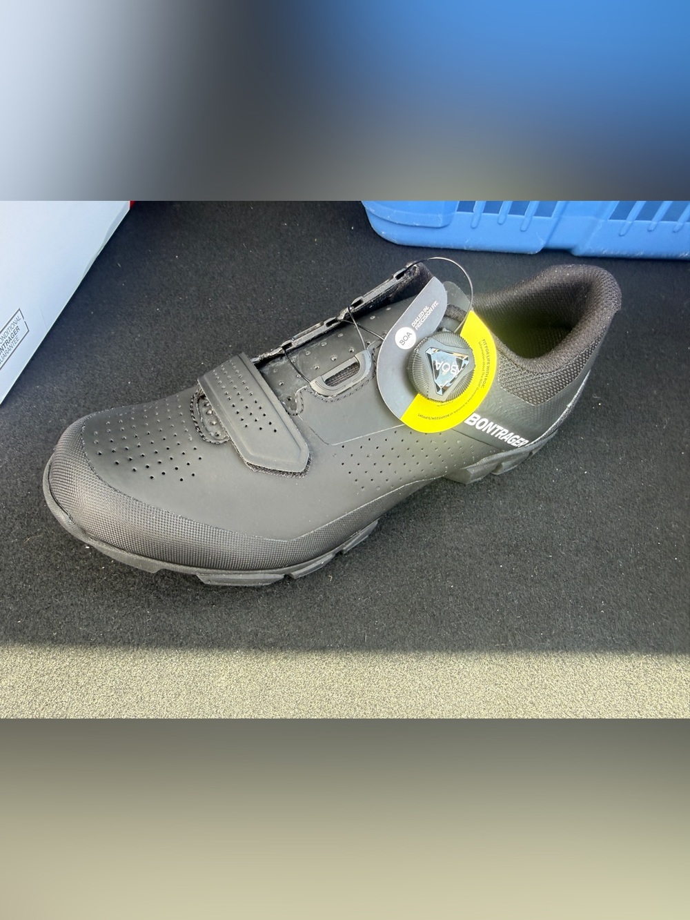 Bontrager/Trek mtb ciclyng shoes.